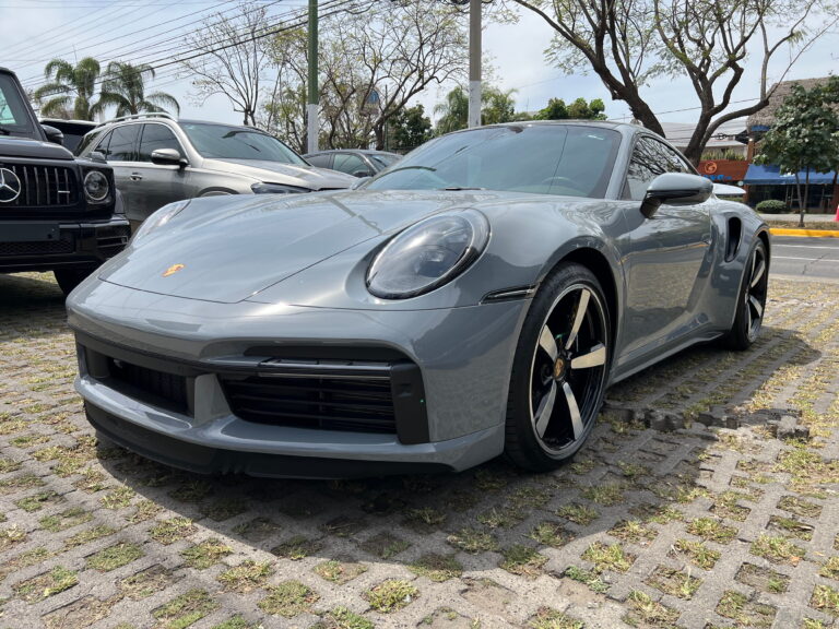 Porsche 911 Turbo S 2023